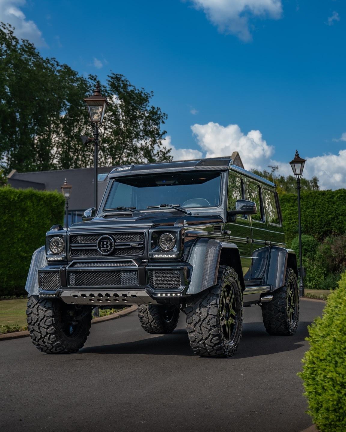 有没有被帅到啊？梅赛德斯-奔驰G5004x4²Brabus黑色镁合金车身