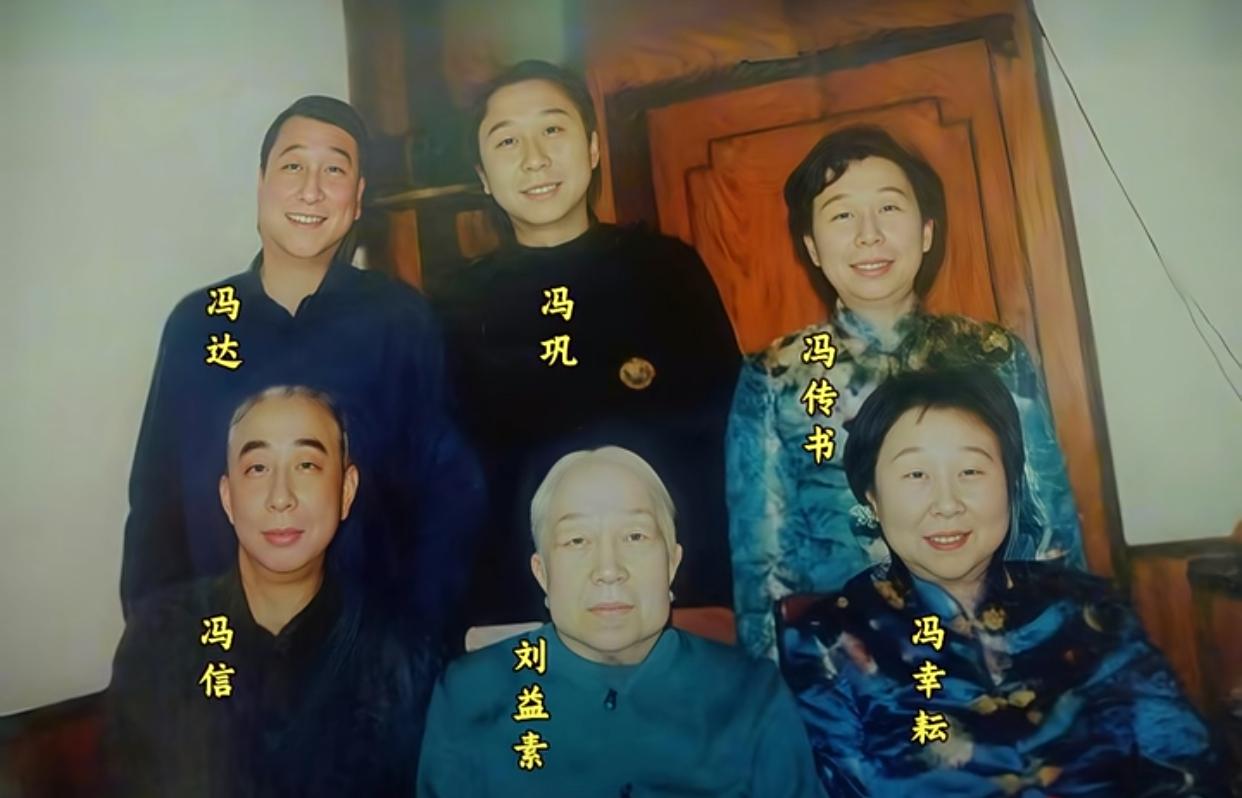 原来真有这么相似的眉眼，太明显了，一家人几乎一个模子出来的眉毛眼睛，而且男