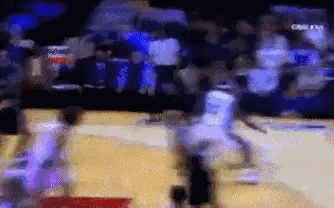 詹姆斯的动态天赋完爆科比？科比的运动动态天赋确实还行，属于NBA的平均水平！詹姆