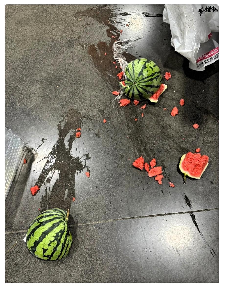 太突然了，痛心啊！表弟昨天没了，才29岁，下个月就要办婚礼的人，人就这么走了