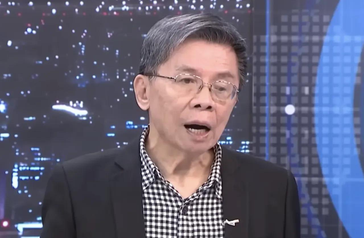 4月29日，台湾名嘴沈富雄在“少康战情室”节目中，为驳斥现场绿营嘉宾不承认自己是