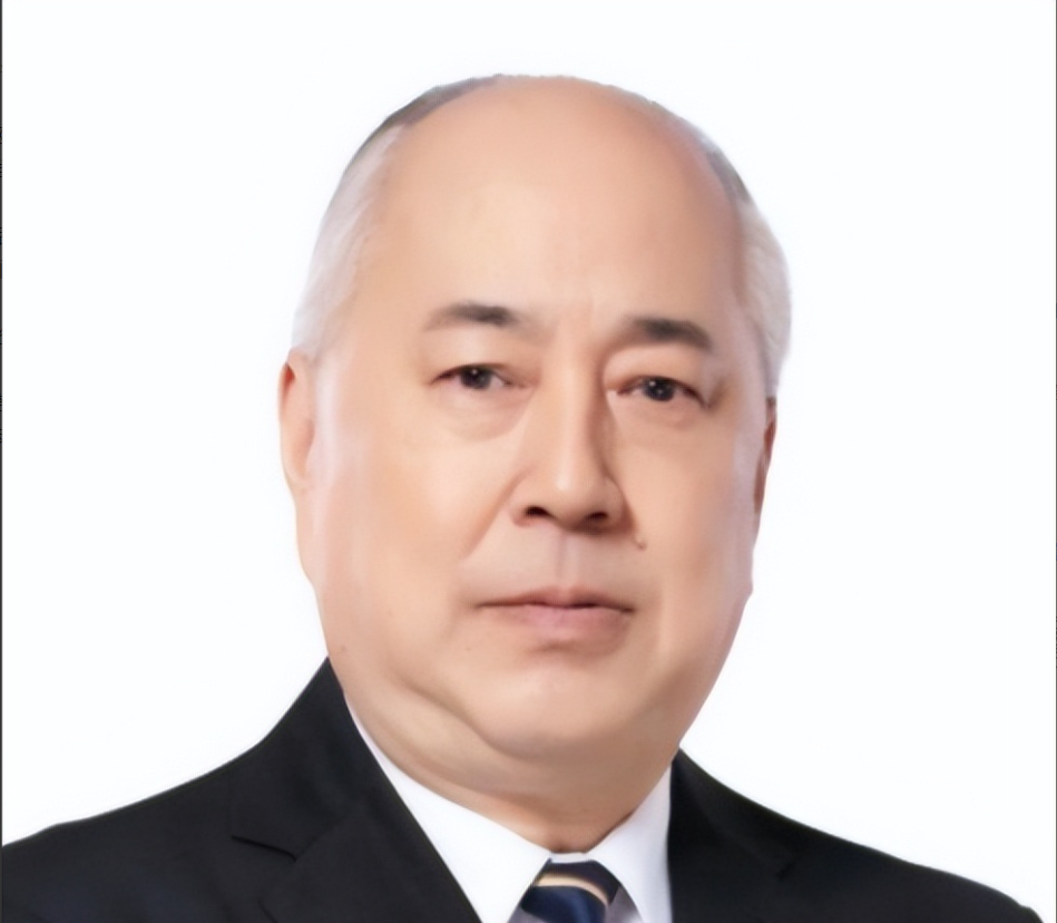 钱学森的儿子钱永刚，一生中两次辍学，初中数学考30分，高中没念完就另谋出路，而父