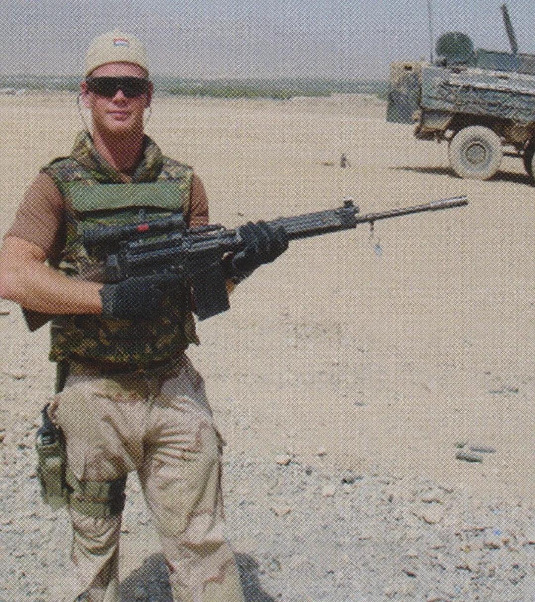 荷兰瞄准镜FAL(GLA)在阿富汗，2000年FAL是1961