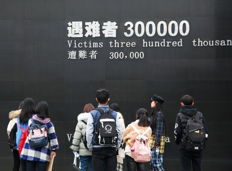 今天是第12个南京大屠杀死难者国家公祭日。88年前的12月13日，侵华日军侵入南