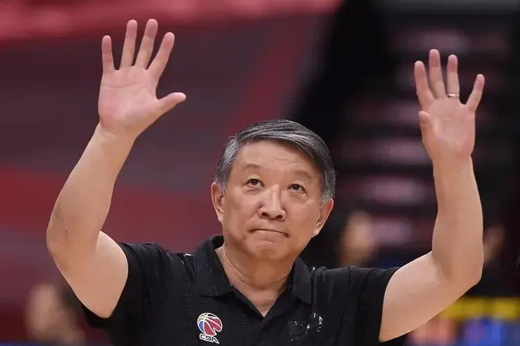 宫鲁鸣历来都是从严治军，锻炼新人，这次发布会说的也算给李梦留了体面，大概率不会再