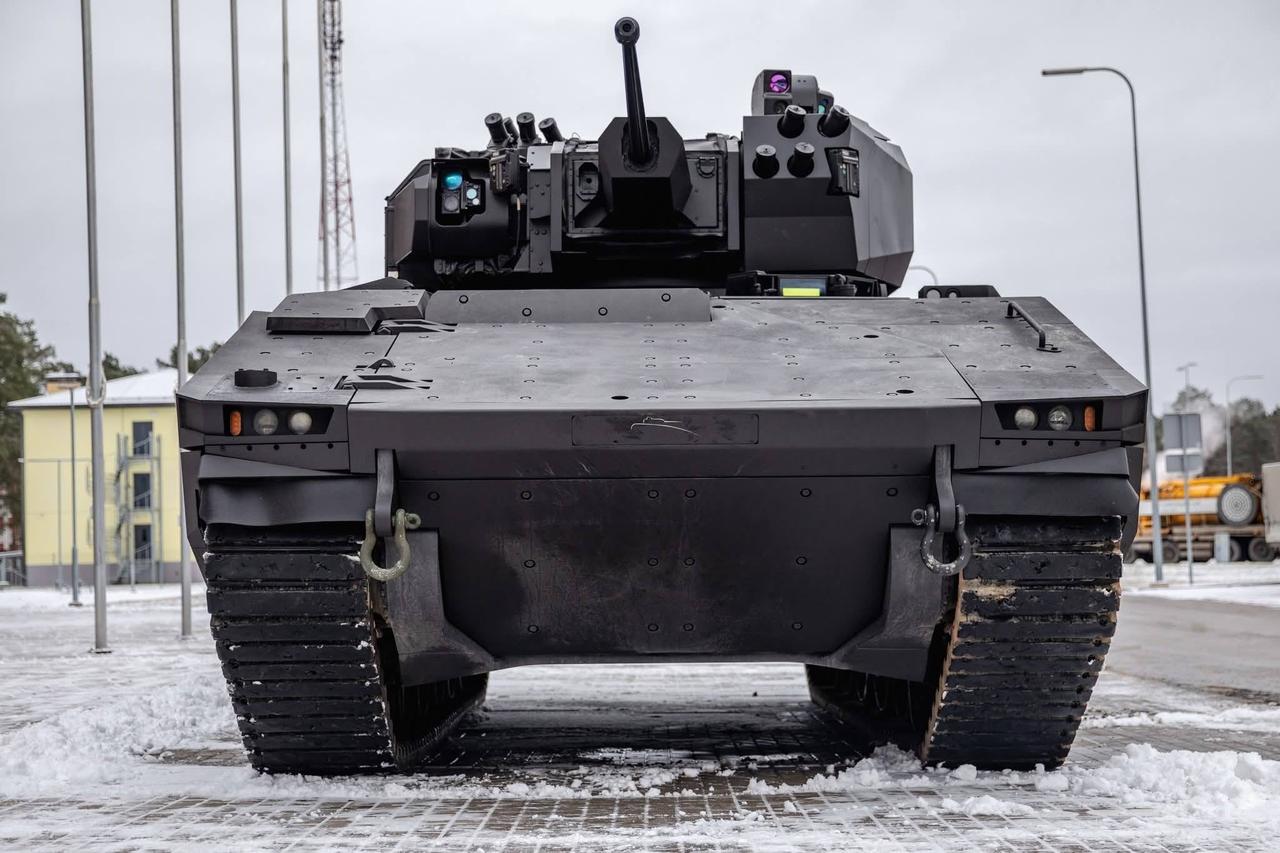 GDELS向拉脱维亚军队交付了第一辆配备ElbitSystemsUT30M