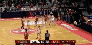 王思雨这一球，注定要载入中国女篮经典史册！3月15日中国女篮对阵捷克，底线