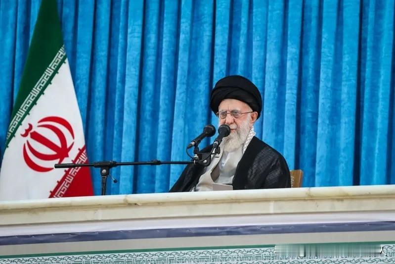 航母已集结、B-1B已起飞，美军火力已经在路上。就在这当口，伊朗突然打来电话，提