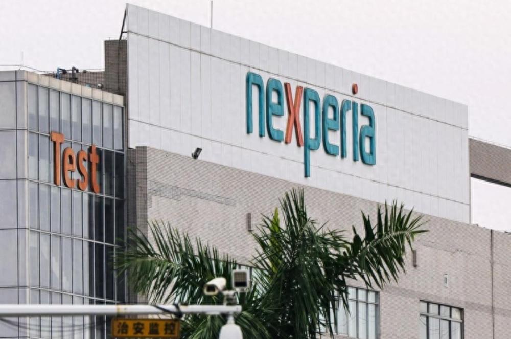 反转！安世中国走向独立，中国芯片厂半年逆袭，逼得荷兰外长主动致电王毅，许下2大承诺