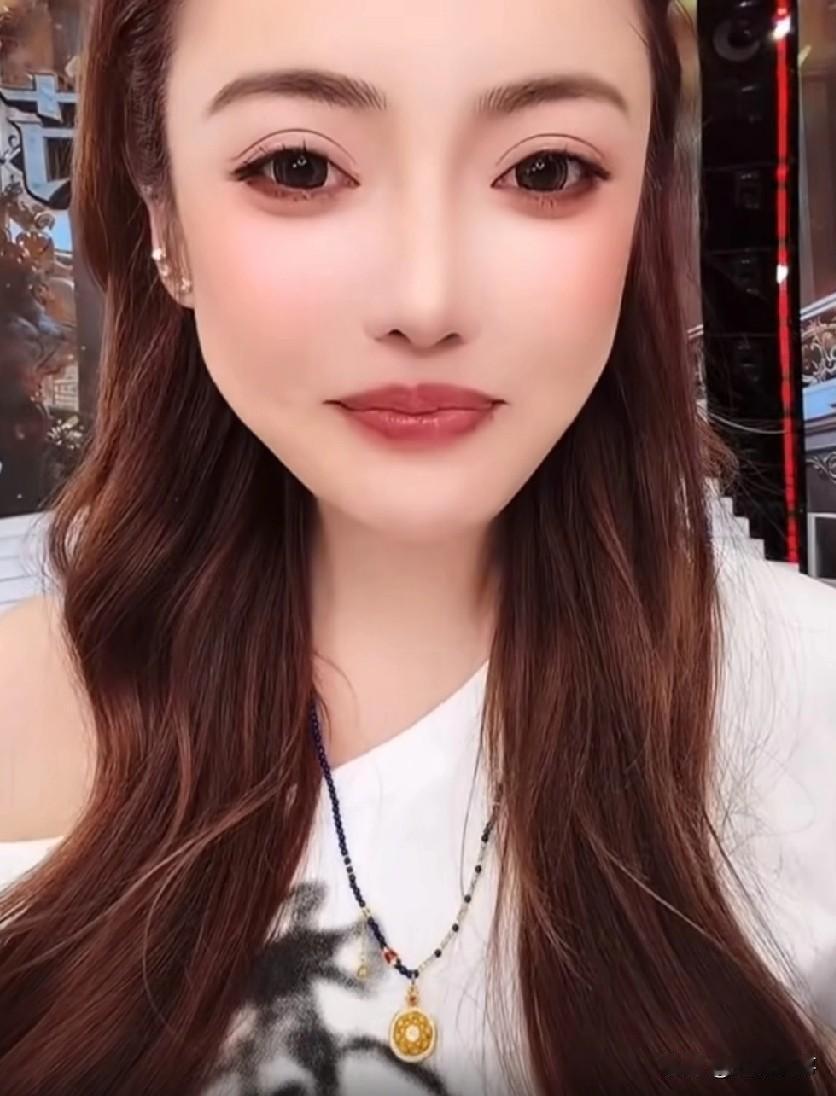 时大漂亮和赵梦澈相继宣布离开辛选，蛋蛋幸灾乐祸嘲讽辛选时代已成为绝唱！当蛋蛋