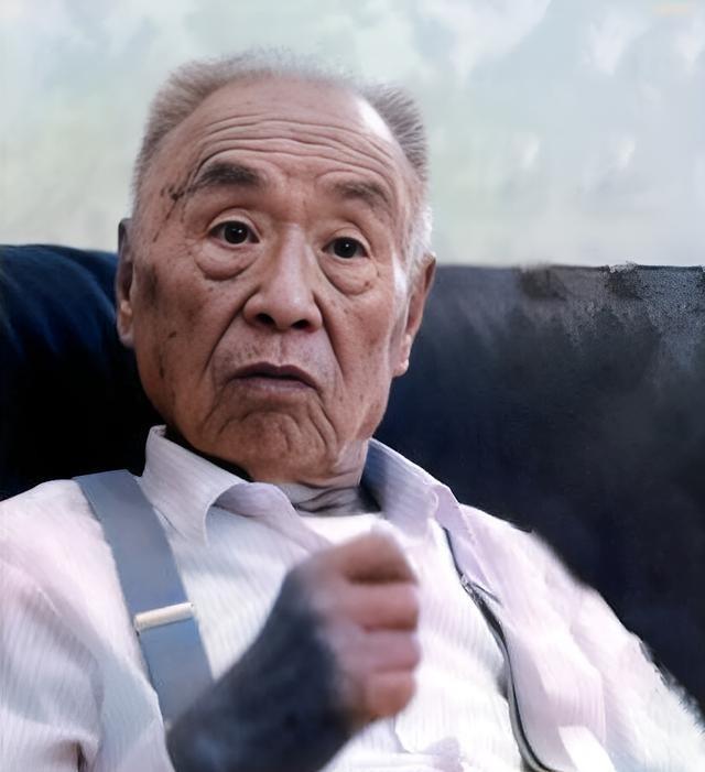 这位性格倔强的老人正是大名鼎鼎的“知青之父”赵凡。赵凡曾带领工作组到北大荒考察，