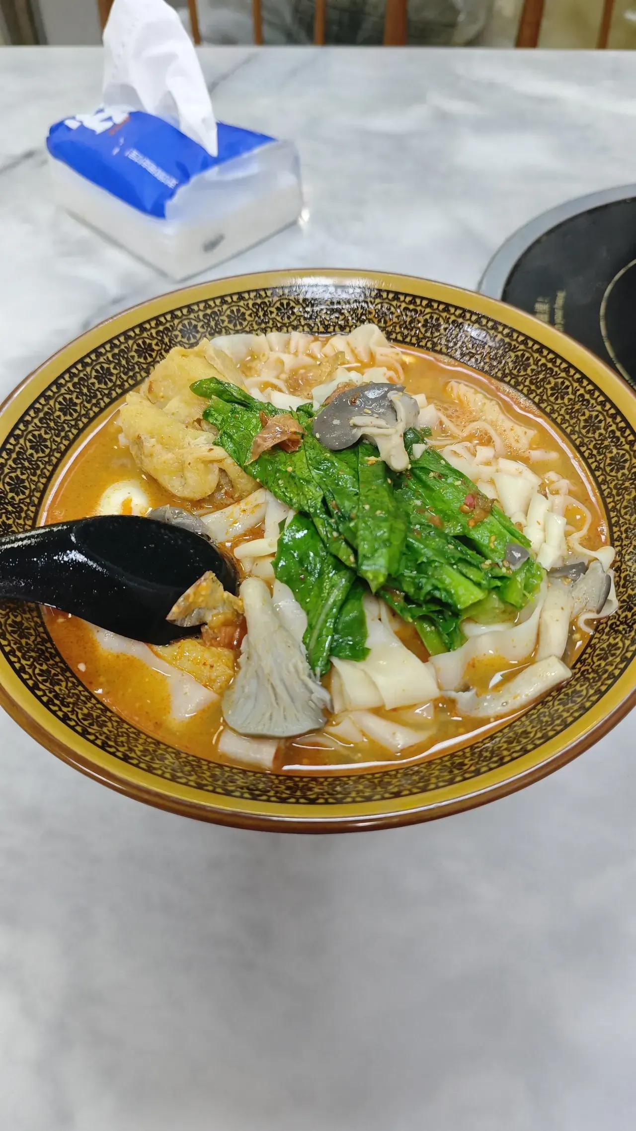 从结婚后，妈妈就告诉我：一定要和公婆搞好关系，特别是婆婆，不要和婆婆争吵，因为和
