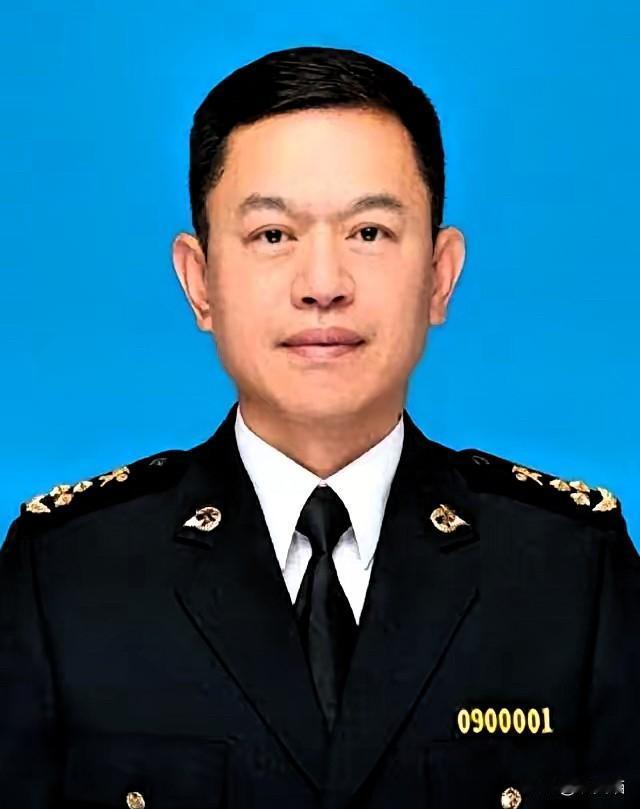 69年生，博士学历，正厅级关长。半辈子熬到这个份上，要钱有钱、有权有权，结果