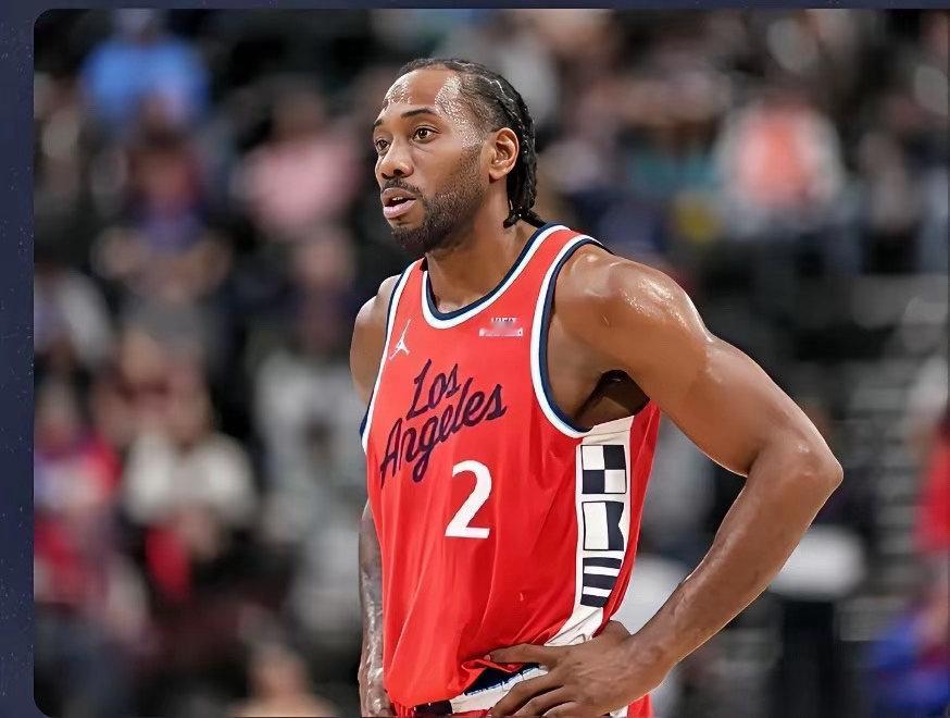 伦纳德效力过三支球队：马刺、猛龙和快船，其中快船被他坑得最惨。没带来冠军，还为搭