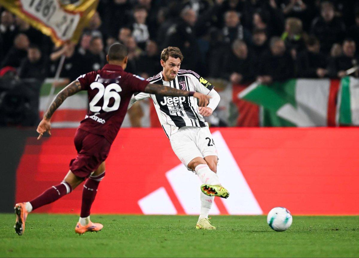 •鲁加尼不想离开尤文图斯，斯帕莱蒂很欣赏他，尤其是他在更衣室里扮演的角色。佛罗