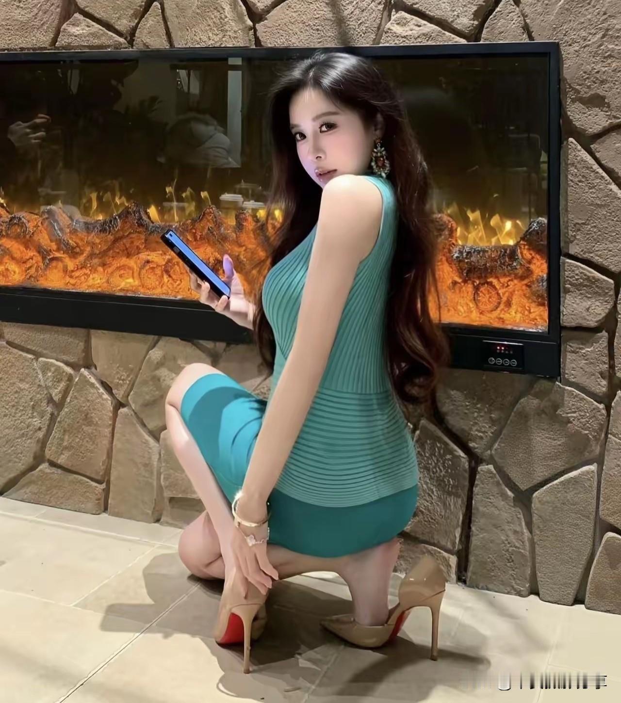 女人如何穿高跟鞋显得很洋气