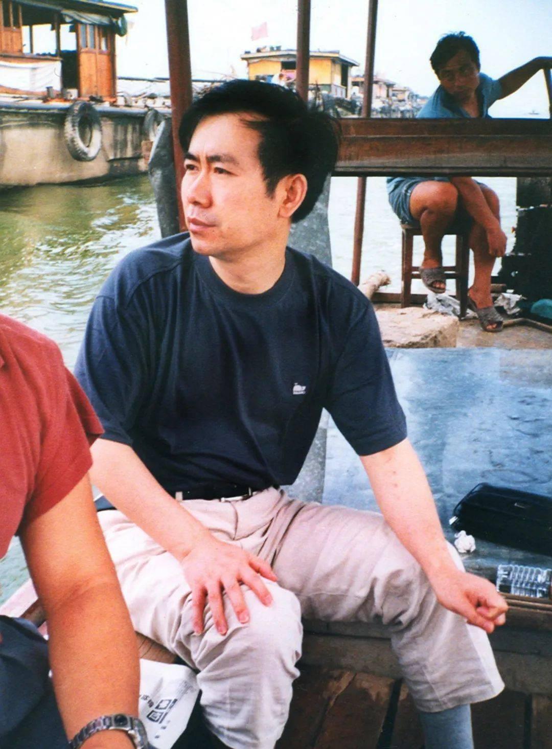 张炜先生做了12年山东省作协主席，现在是中国作协副主席。但好像张先生的名号，在