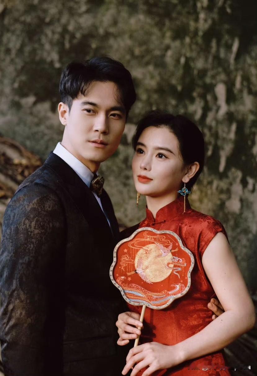 哇！初代网红南笙都当妈了，时间过得好快！当年那张民国学生照真是刷屏级的神图，双