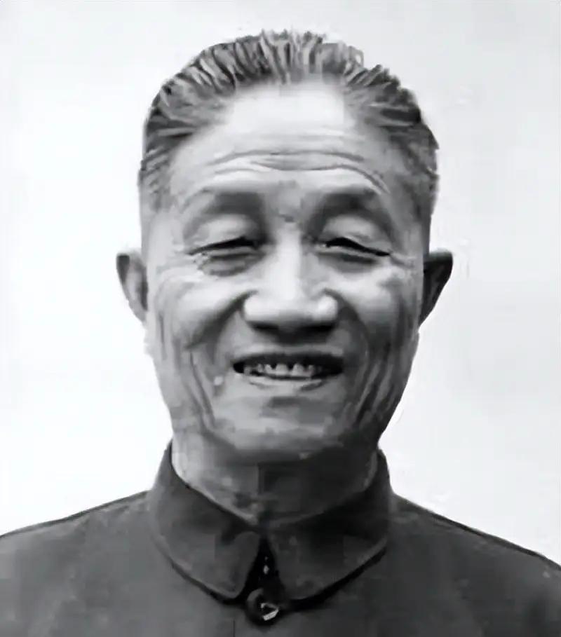 1978年，民政部部长程子华刚下班回家，就听说一位红军时期的老部下来找他，一见面