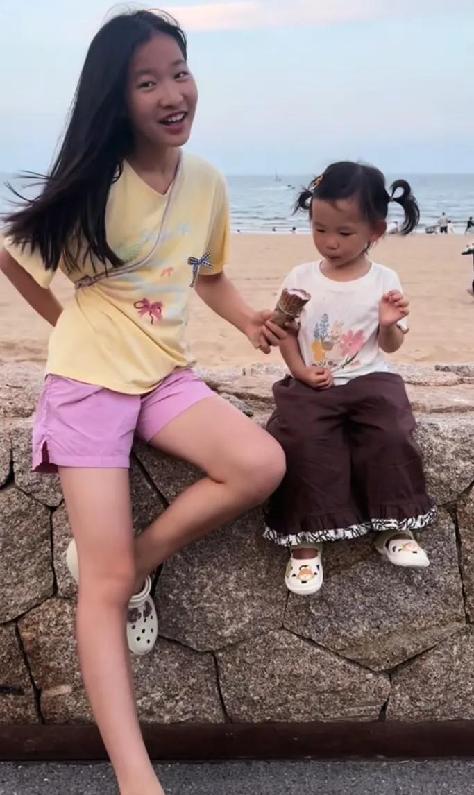 张姩菡的亲人都站出来了，舅舅与奶奶一直守护着孩子。三个重要信息曝光：1,张梦