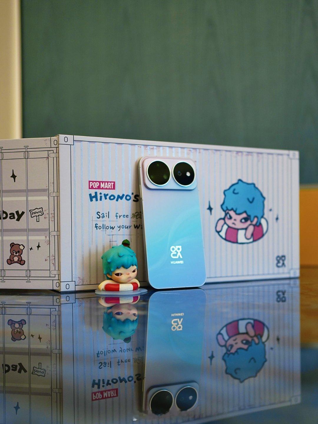 华为nova泡泡玛特联名礼盒发布华为nova16Pro幻彩贝母，粉蓝渐变后盖像