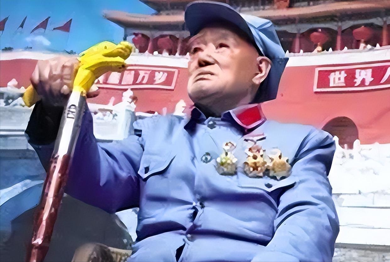 1940年，刘洪才伪装成日军外出侦察，回来路上遇到五名民兵，他看了几人一眼，觉得