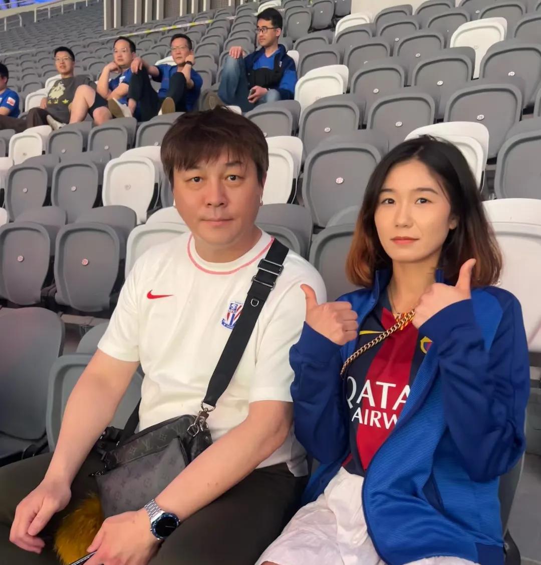 “玉面郎君”张玉宁，现在变成这个样子了，一点之前的玉面影子都没有了。他也是挺可
