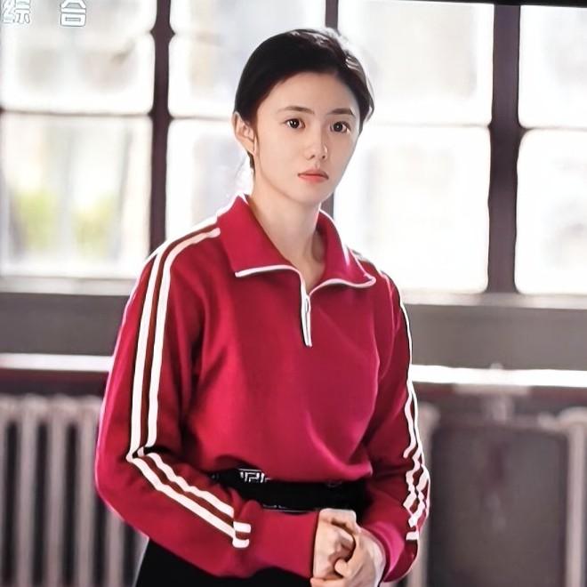 《主角》中，古存孝和封子两位导演为排练《游西湖》闹得剑拔弩张，这戏外的戏着实精彩