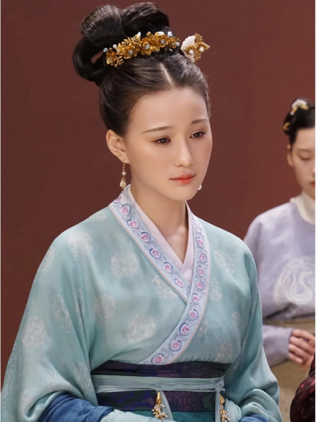 晚宴过后，唐玄宗迫不及待宠幸了一位西域歌姬，谁曾想，她一朝有孕，但生出的孩子却让