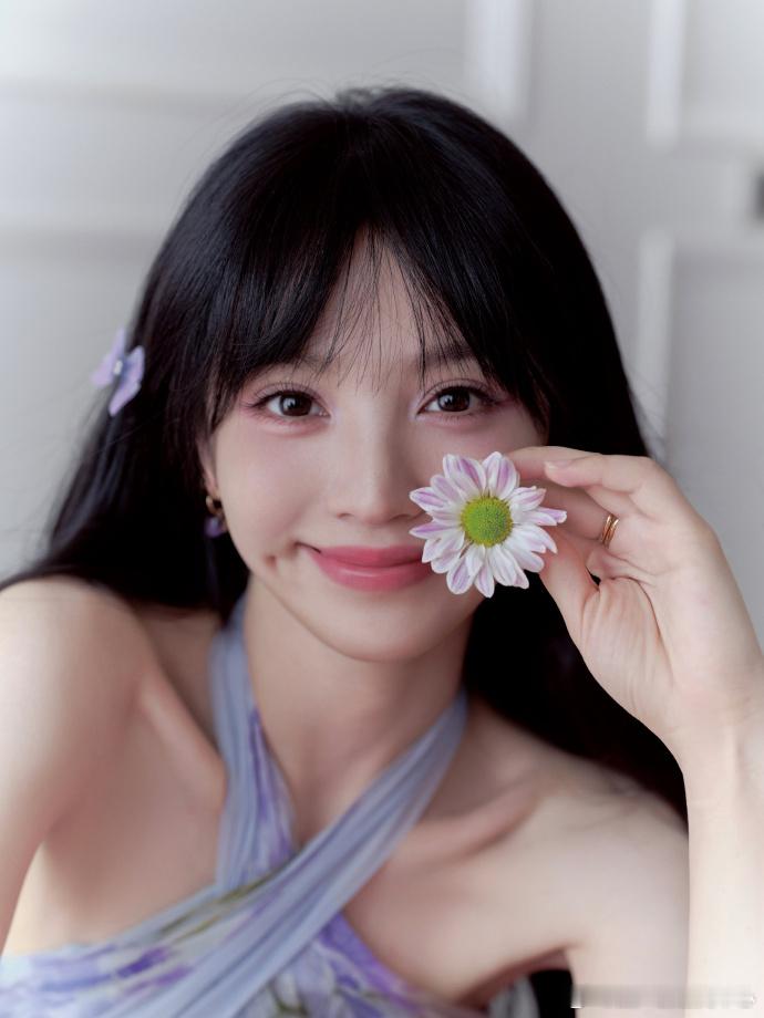 1、双女主剧《赢家》目前在接触田曦薇一番，孙珍妮二番，田现在热度有提升，还是有不