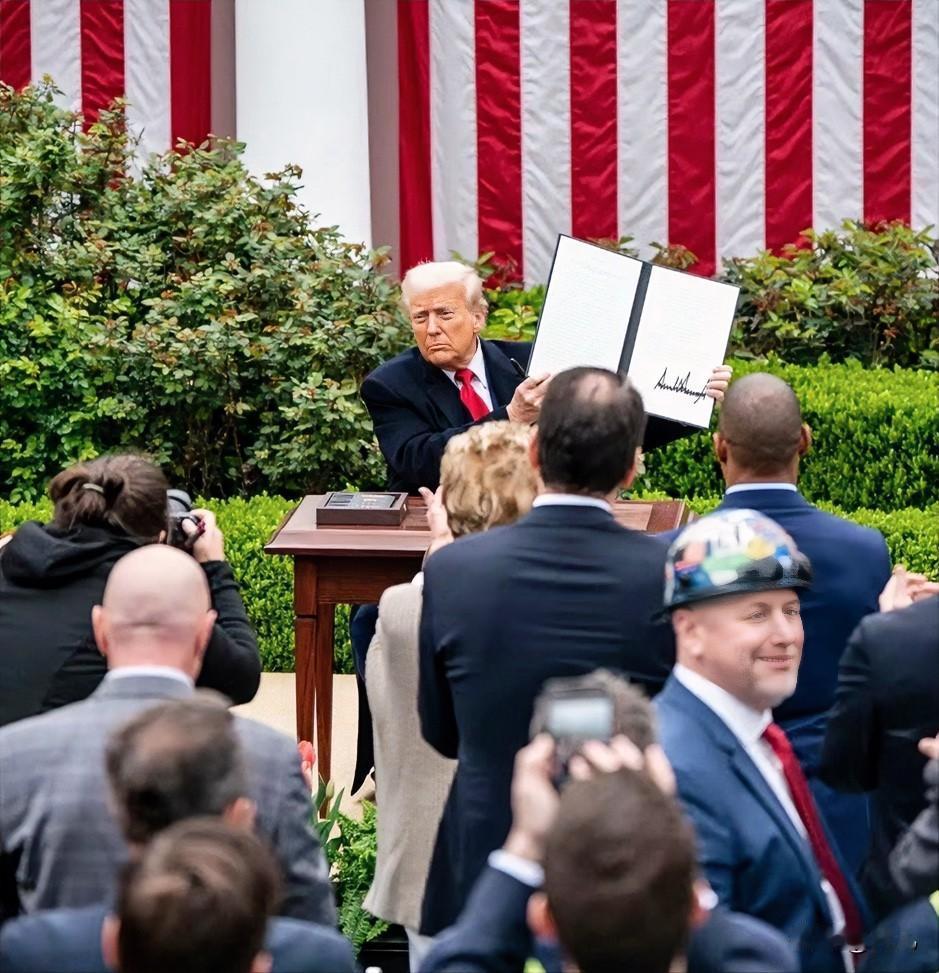 6比3，特朗普被裁定违法，美国或将退税高达1750亿美元。当地时间2月20日，美