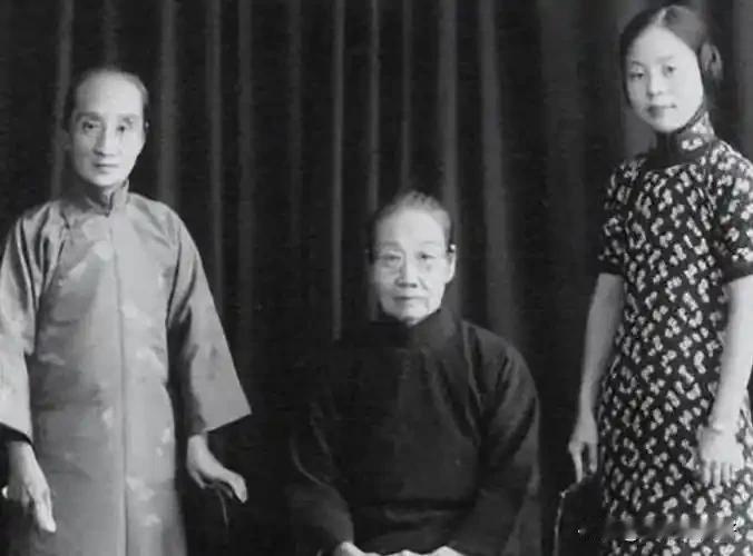 1947年，朱安去世将鲁迅遗产给周海婴，周海婴却称：你不是我母亲。这句话传到世人