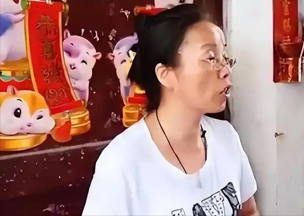 2010年广州那位贪心的“钉子户”梁蓉，30多平方米的房子，没想到硬扛12年