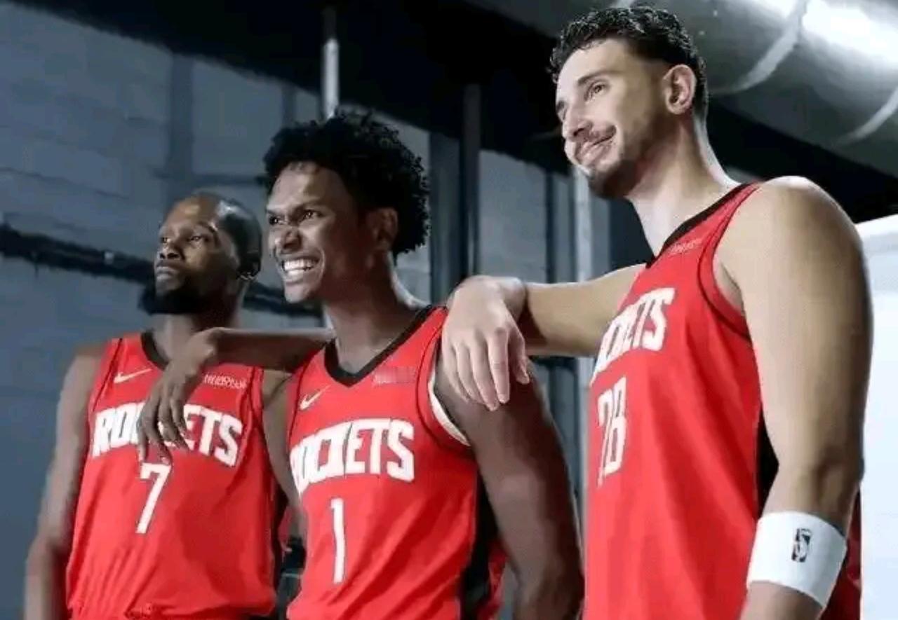 现在小贾单换班凯罗，火箭愿意吗？决不愿意，两个小贾的价格，又没空间，就算贴一