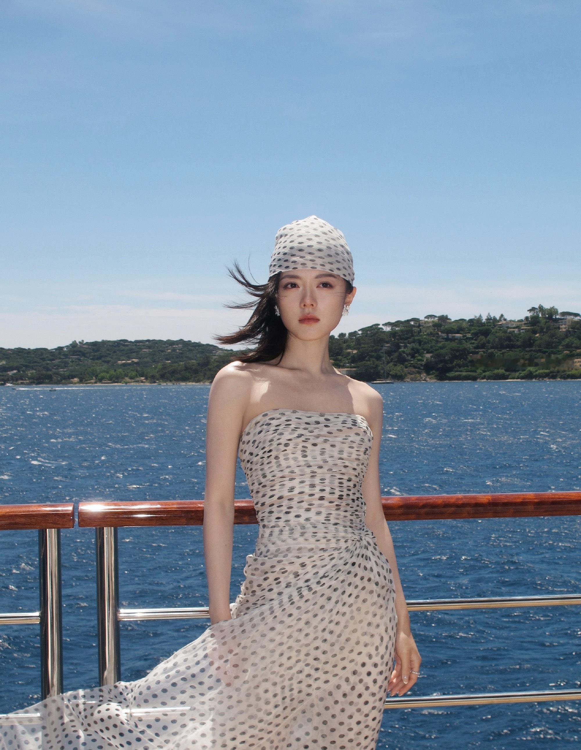 赵今麦瘦好多赵今麦这次真的完成了脱胎换骨！从125斤软乎乎的林妙妙，自律瘦身到8