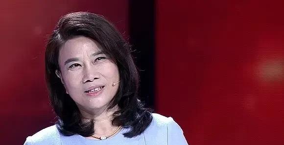 董明珠说，我们一直在合作，没有什么其他的合作。就是格立两个字，两个人合着来合去。