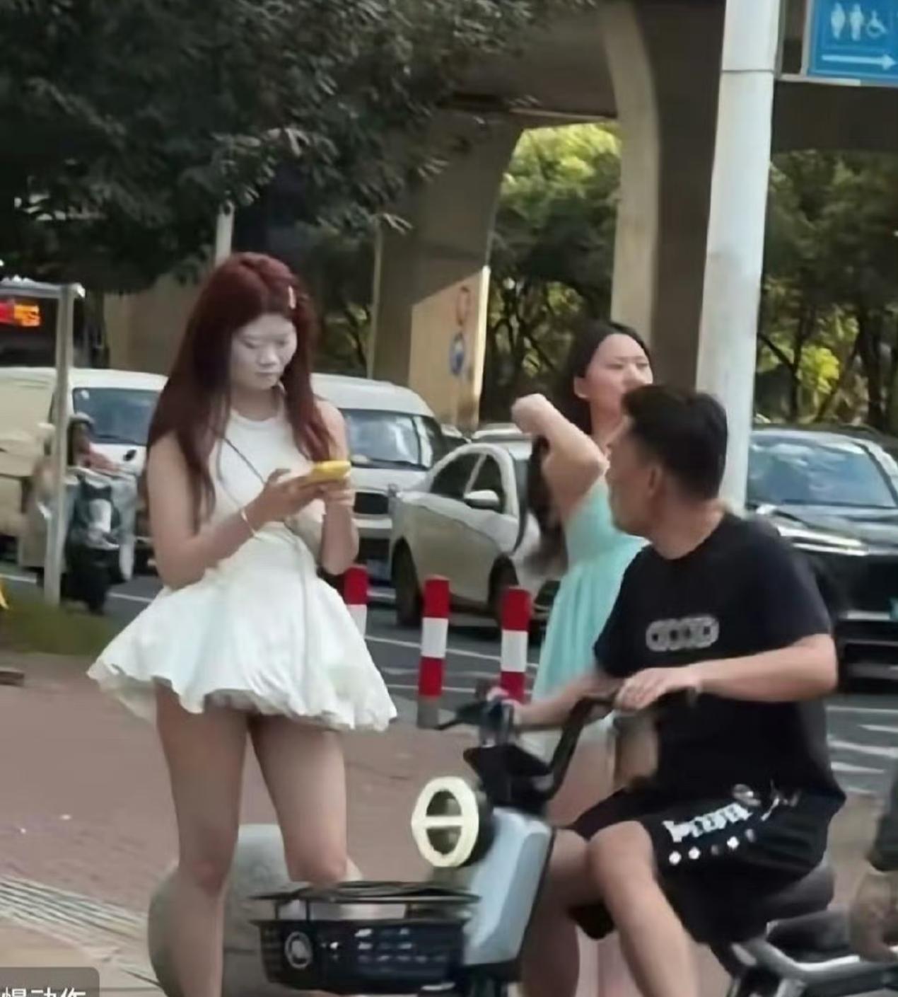 这妆化的，大哥都惊呆了，真的会有人化这种妆出门吗？