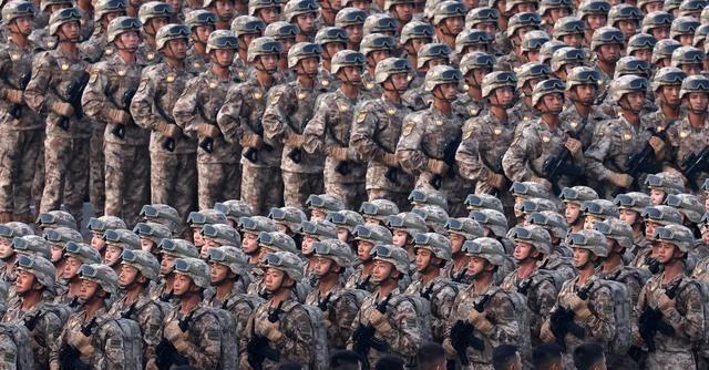 九三阅兵后，西方国家各路媒体开始解析中方国力，俄方专家指出，九三阅兵亮相的新型装