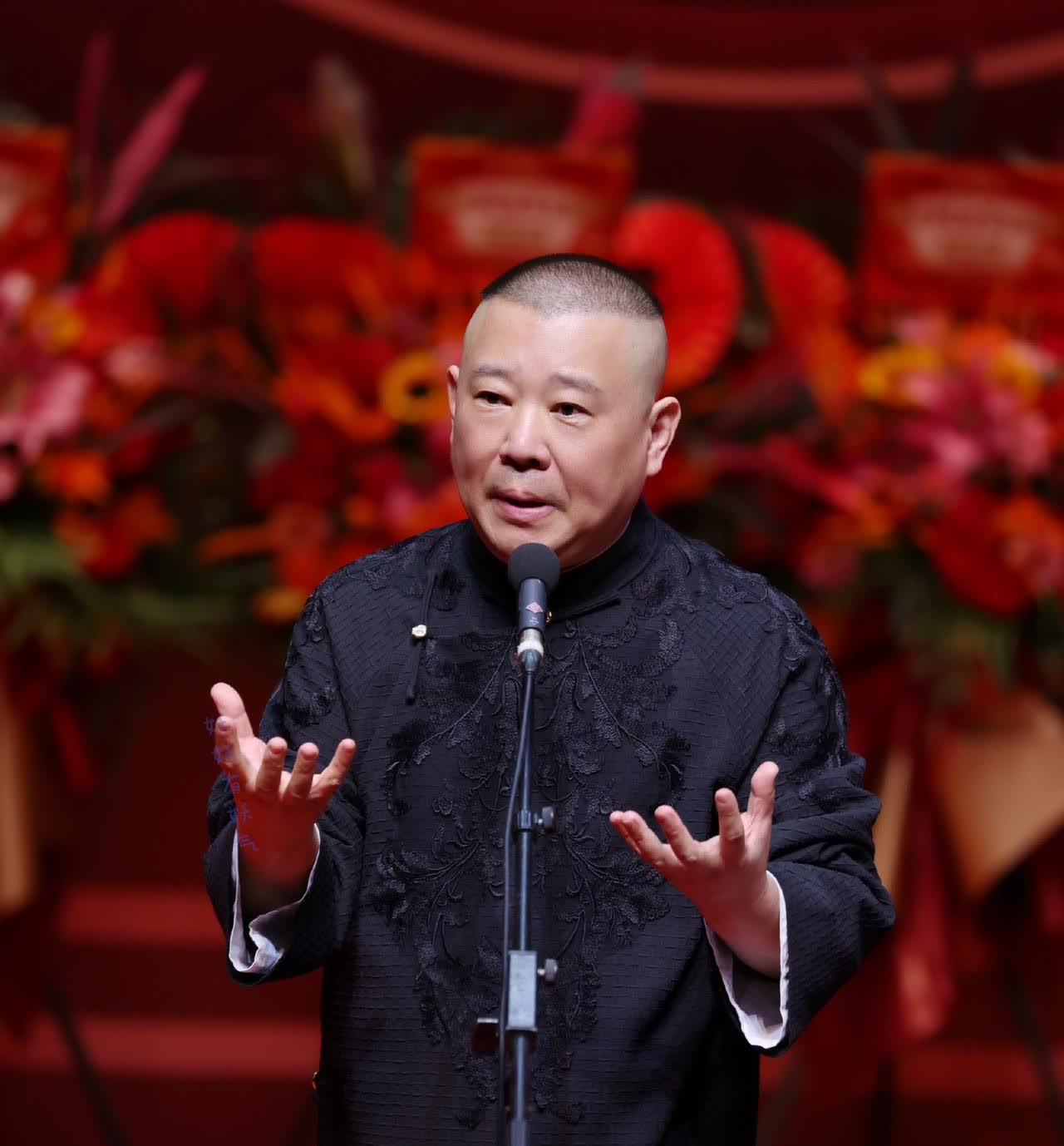 郭德纲最近可能很慌吧不是因为尚九熙何九华的事情也不是因为曹金的事情