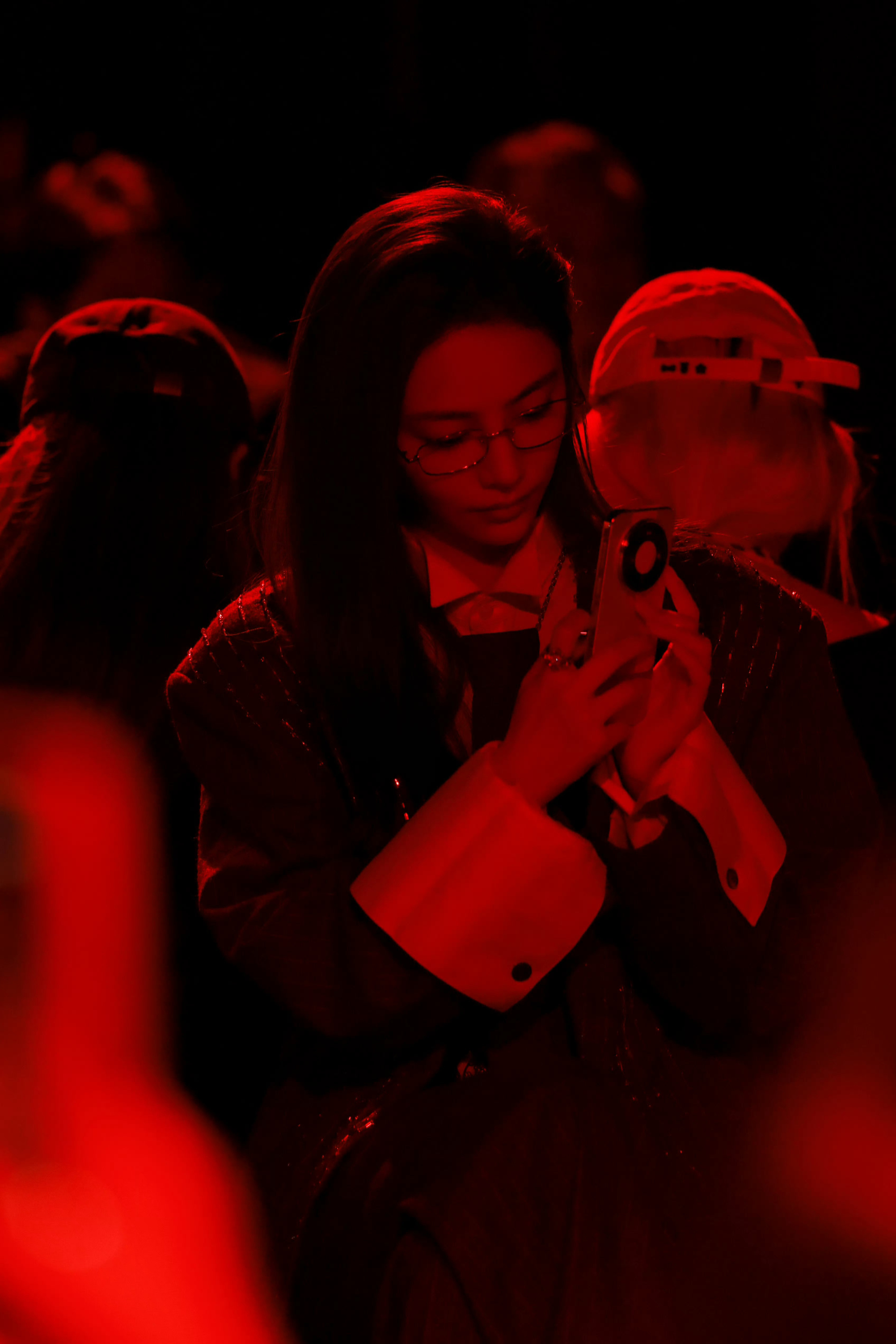 小皇这个拍的还行 表示赞赏 很禁欲系帅哥 ​​​