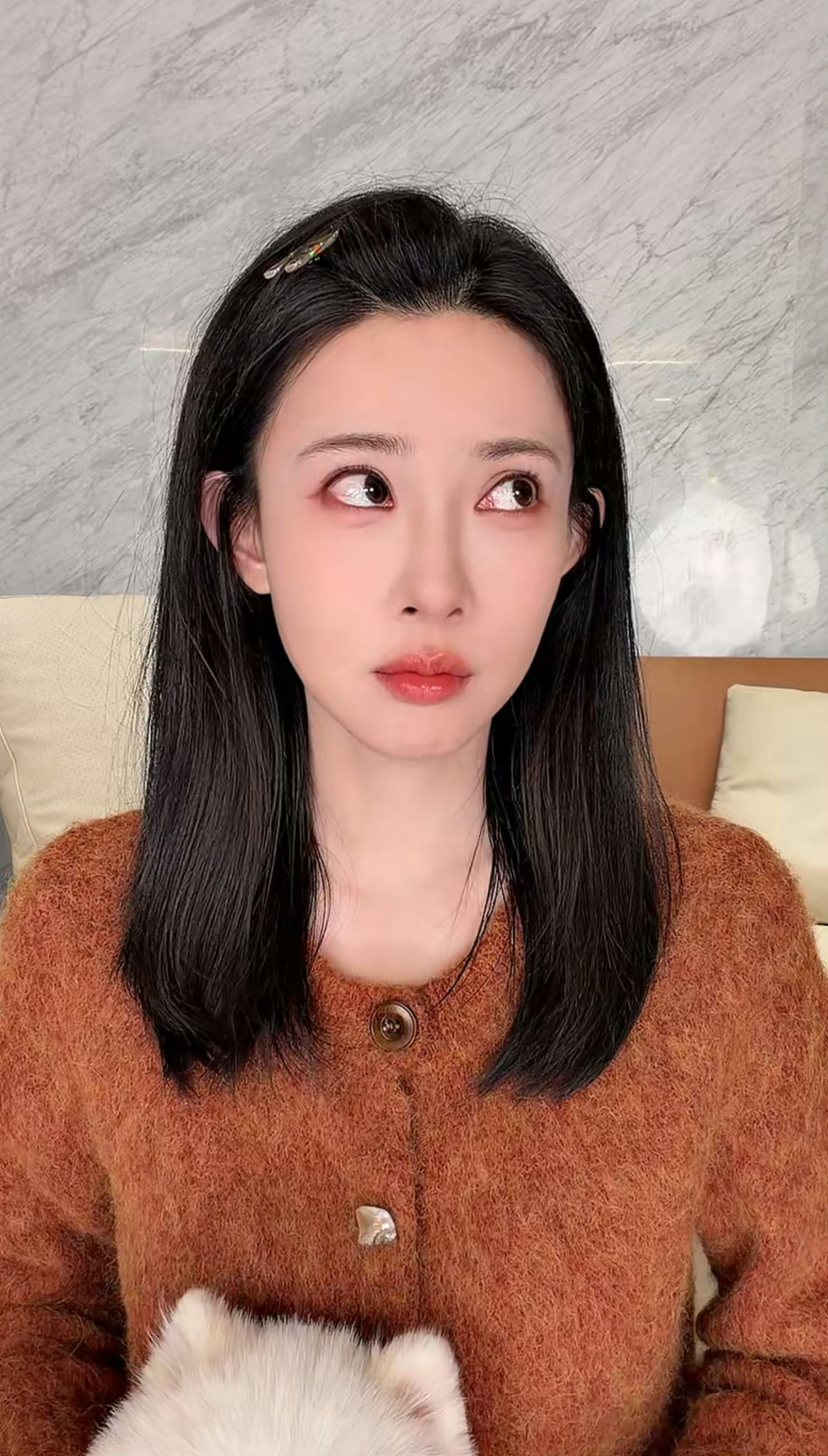 孟子义买微博之夜同款饼干哈哈哈哈孟子义微博之夜抱走四盒饼干后续，“我吃的我吃的