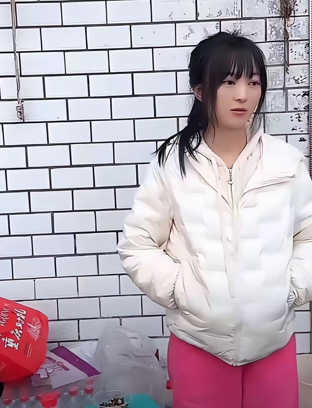 呆呆火了之后，刷抖音又刷到，灿灿，悦悦，娇娇……都是要杀猪请网友去帮忙按猪