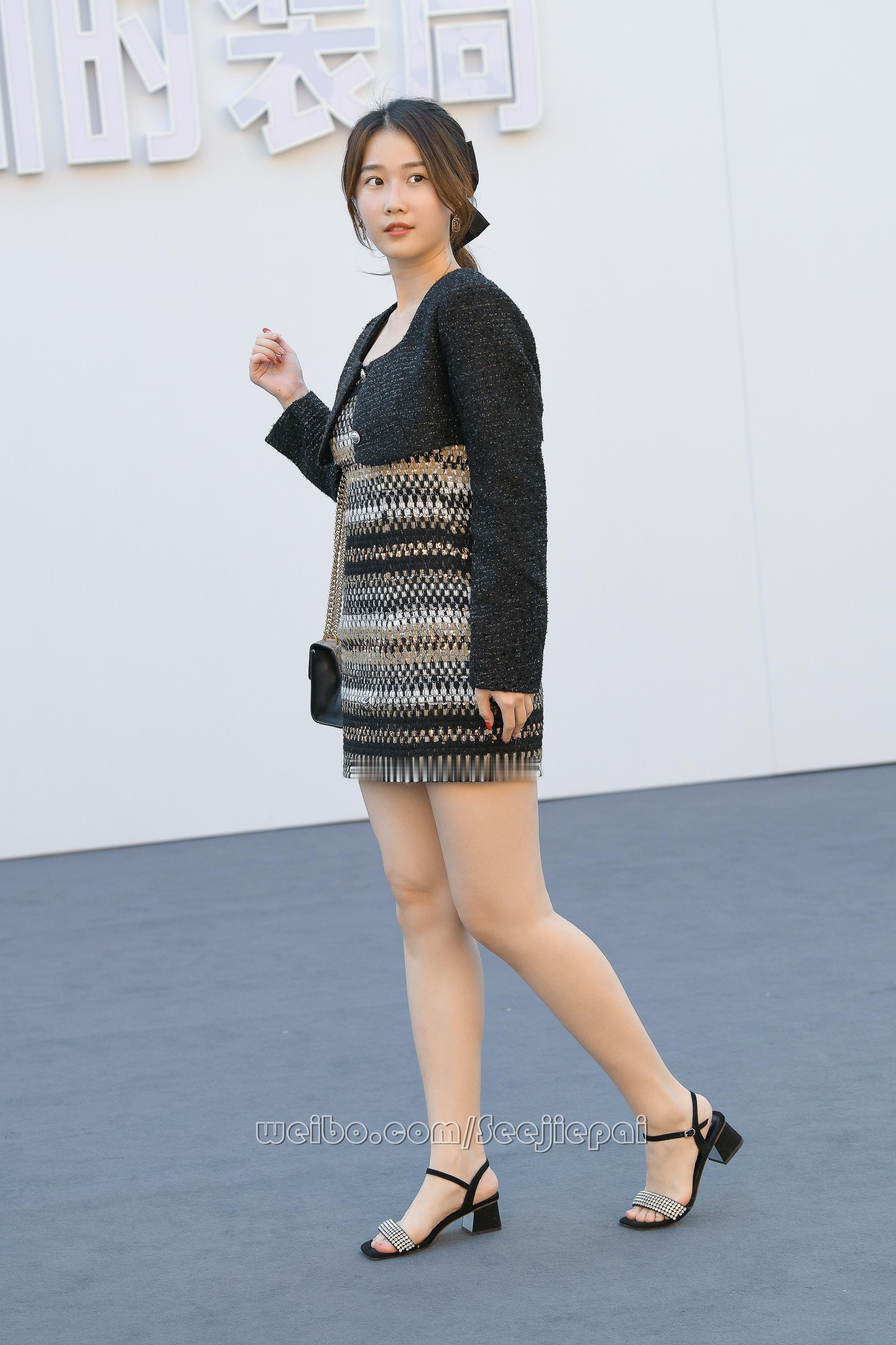 温婉优雅气质美~~​​​