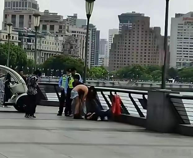 金灿荣教授认为，应从三个方面解决中国网友对印度人滞留的关切金灿荣教授认为，在中国