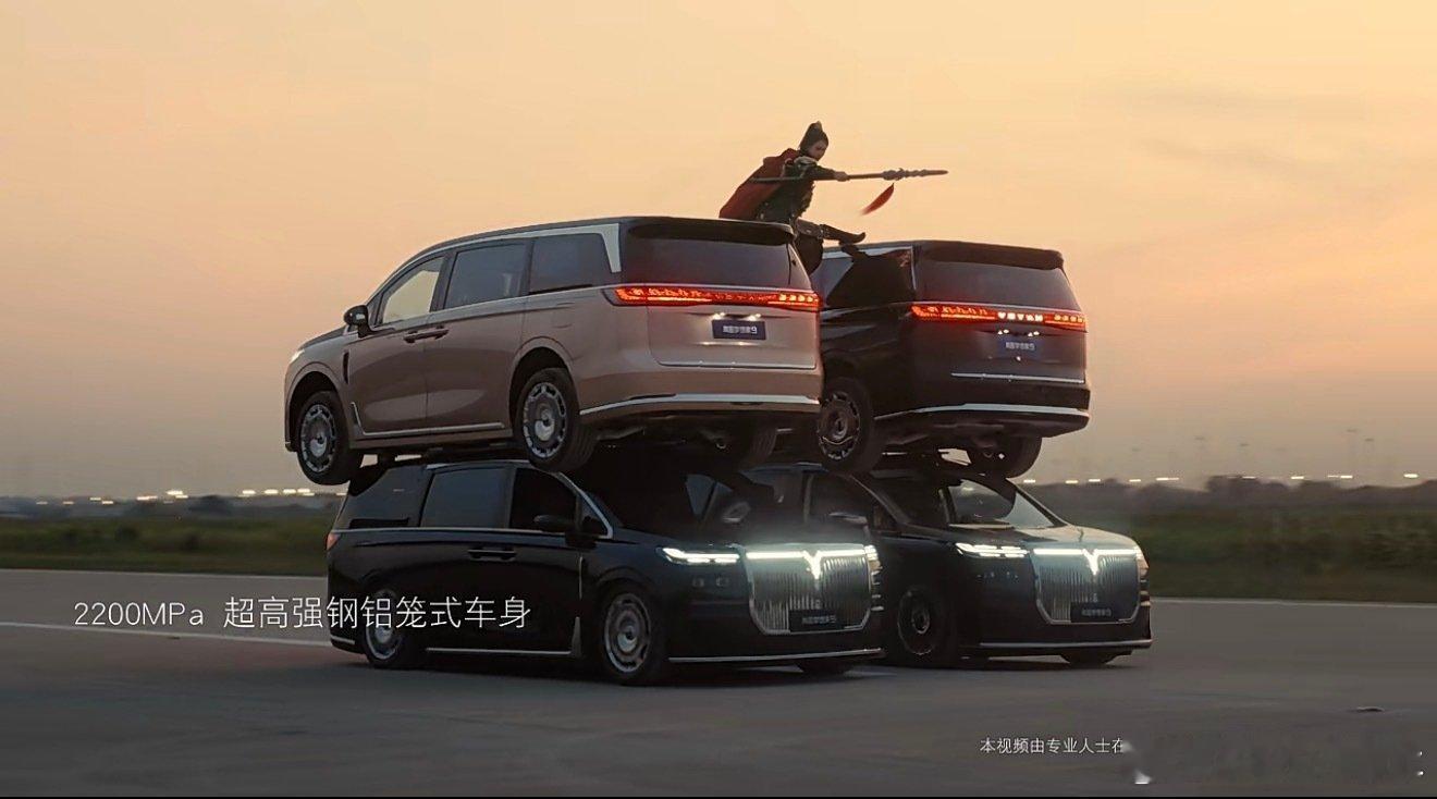 同一天，两个品牌，两款车向沃尔沃致敬。虽然是重新演绎，但是这么大阵仗，咱能搞点完全原创的不？#理想L