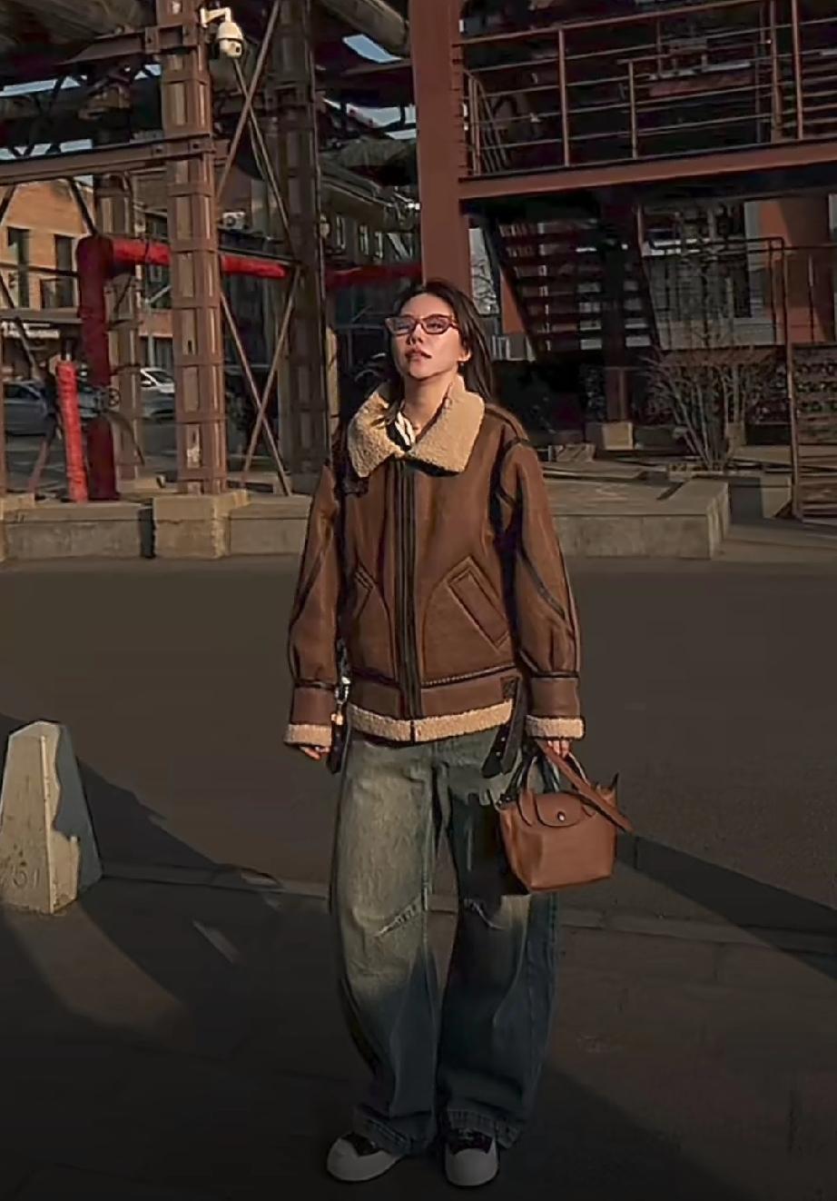 陈幸同更新社交媒体：不迎合不将就不被定义！同同又晒出自己时尚美照了！看来是第一