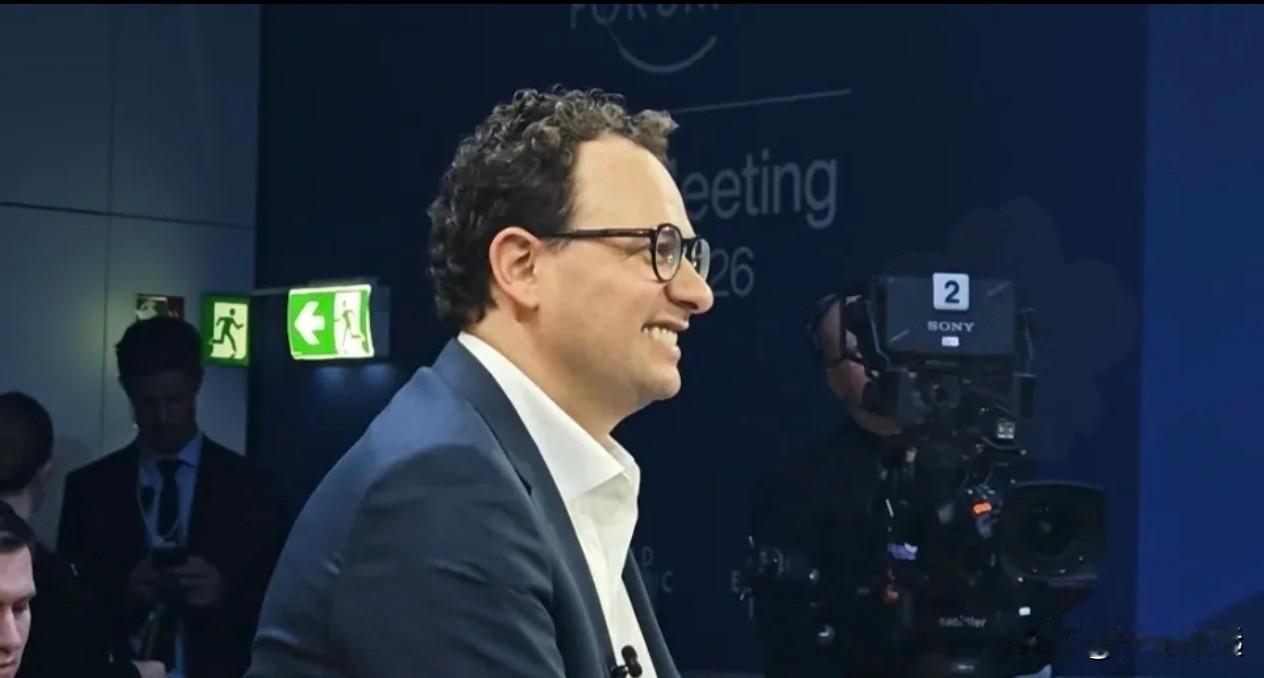 别太傲慢！AnthropicCEO称“禁售中国芯片是首要事”，东方大国自主