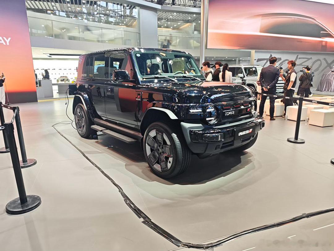 2026北京车展iCAR展台，有个很帅的ROBOX概念车，名字源于ROBOT（