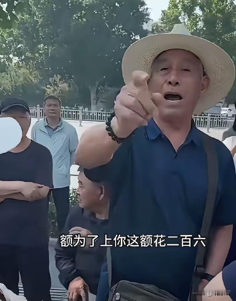 济南大爷山姆门口发飙事件热度不减：网友为何一边倒支持山姆？济南山姆会员店开业