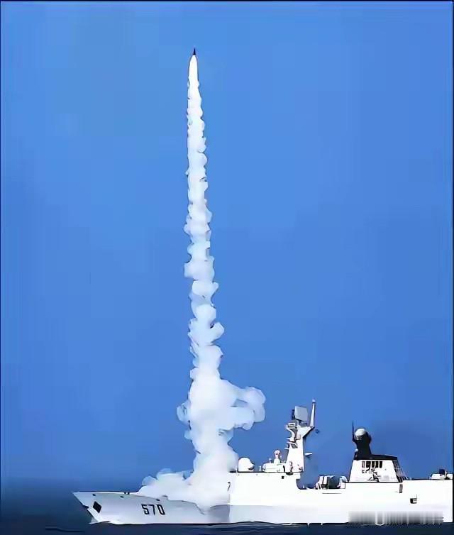 巴铁这次又秀了波实力！巴基斯坦近日宣布在阿拉伯海发射中国造猎鹰-80导弹，精准命